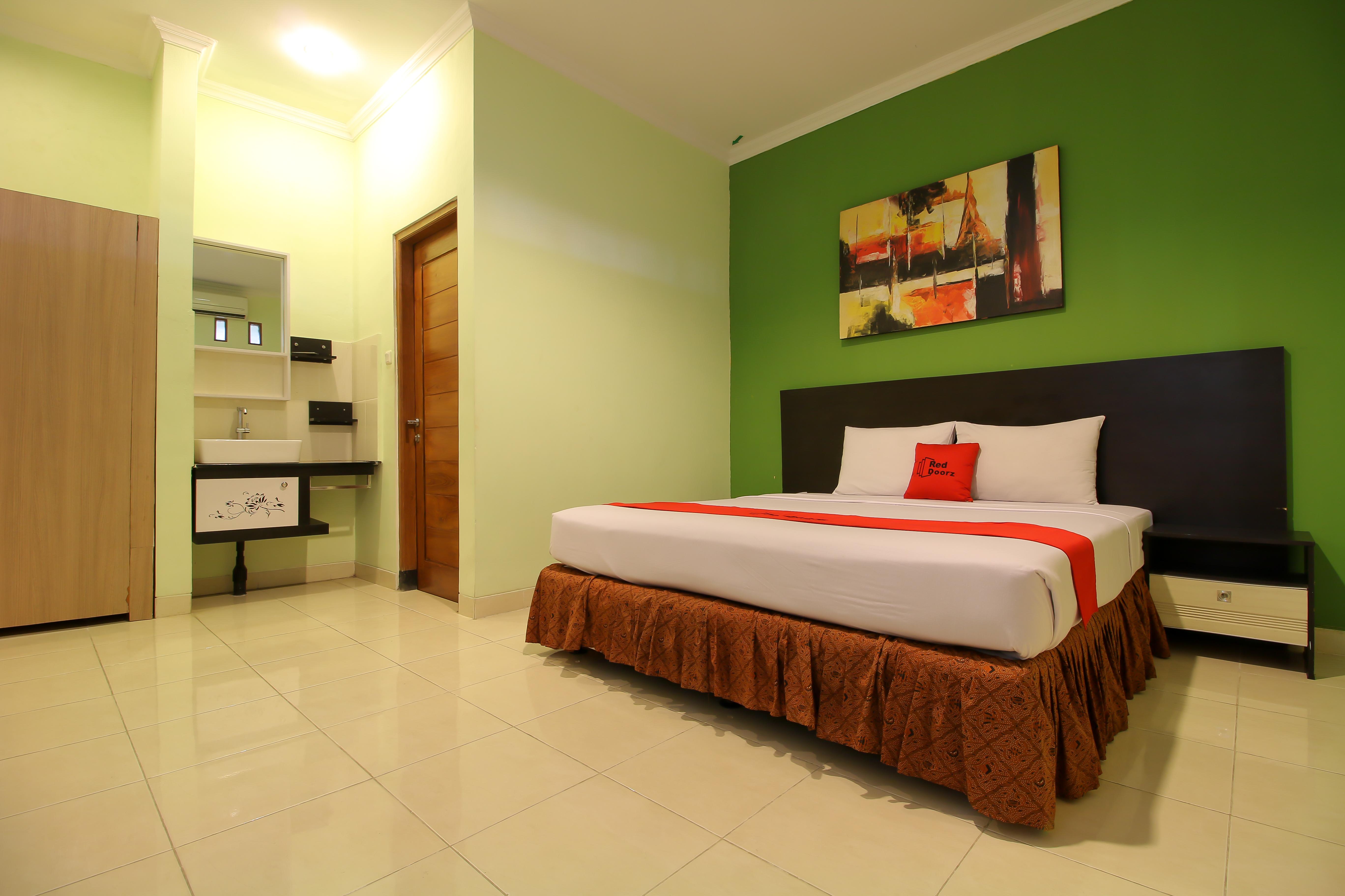 Reddoorz Plus @ Taman Siswa 2 Yogyakarta Esterno foto