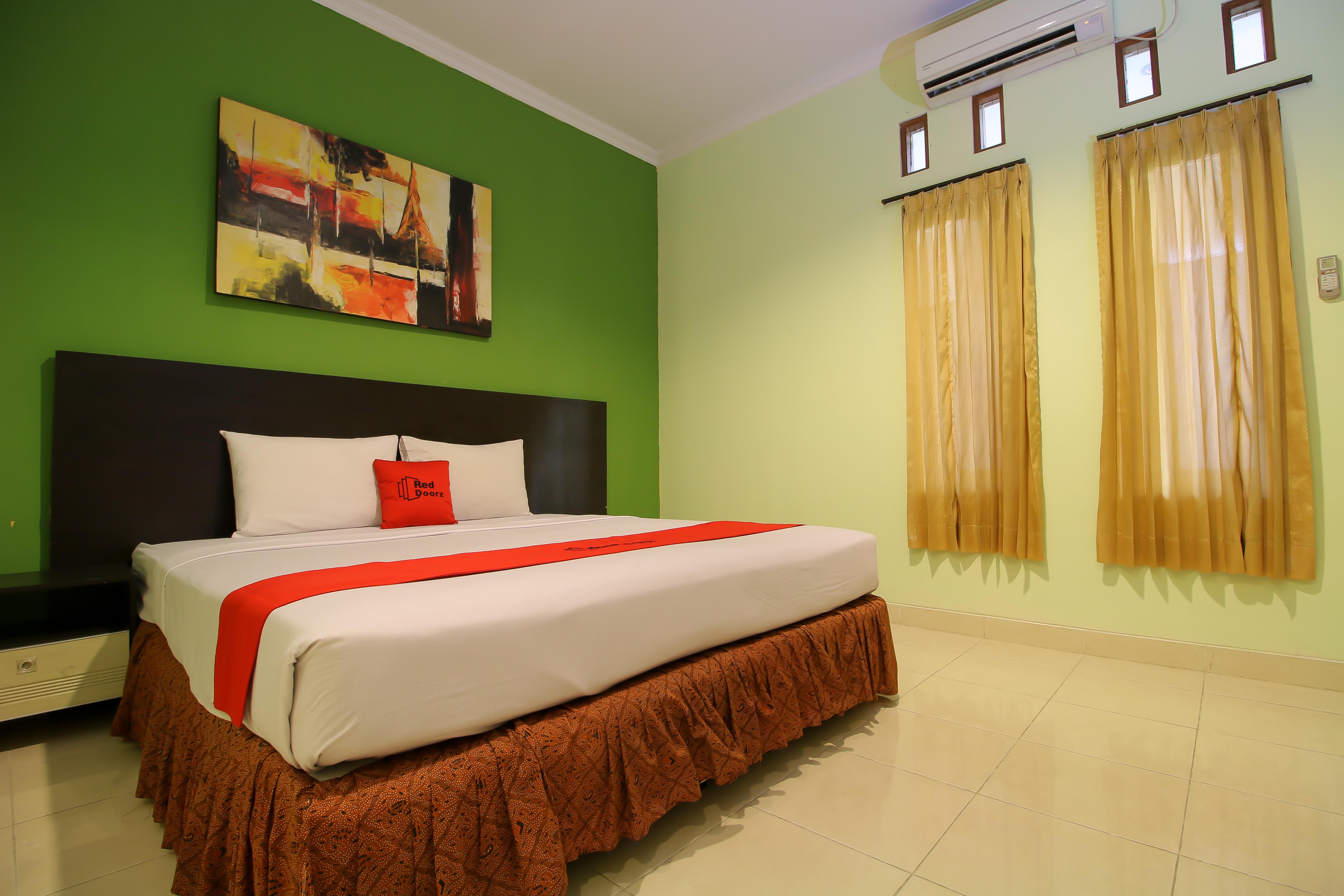 Reddoorz Plus @ Taman Siswa 2 Yogyakarta Esterno foto