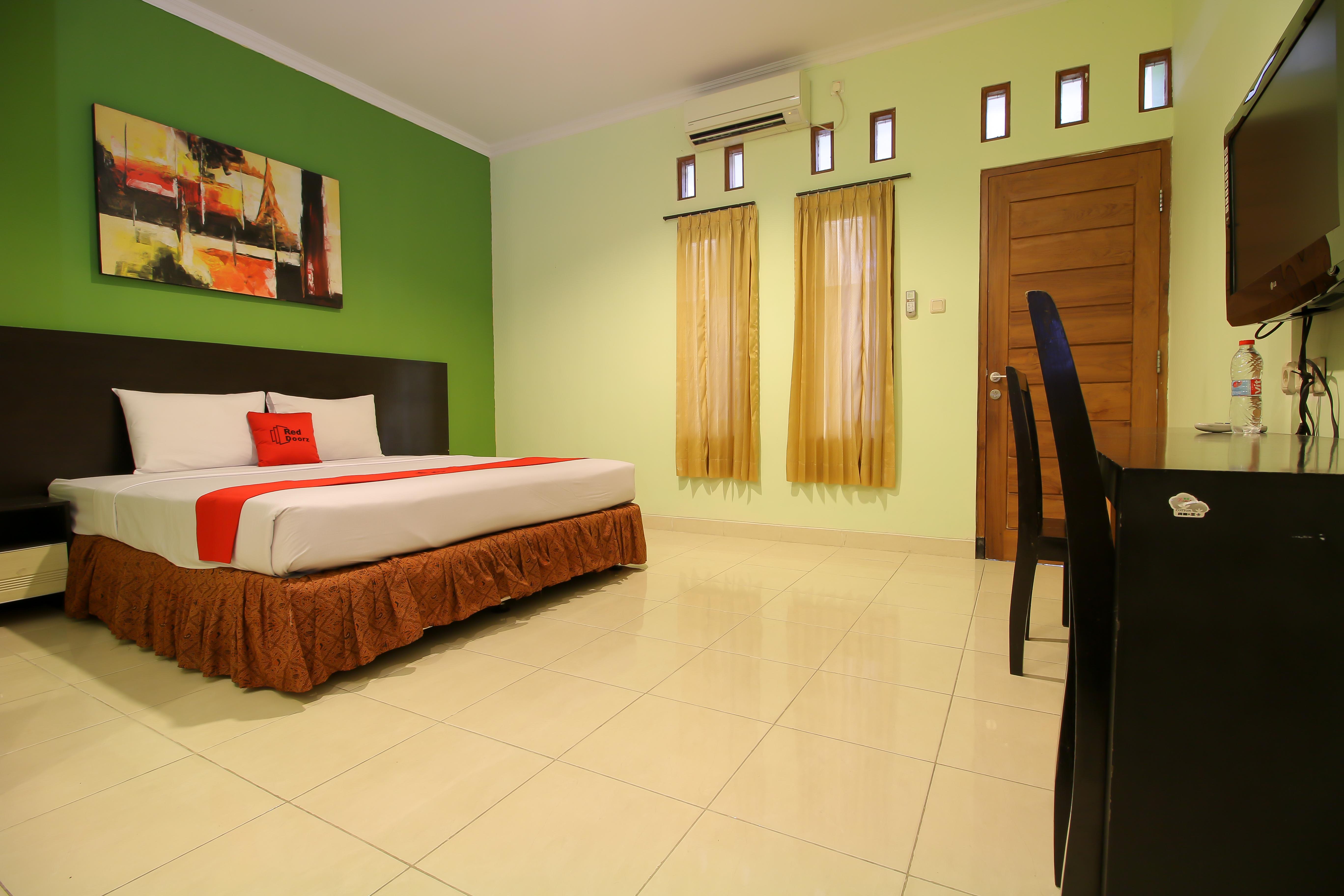 Reddoorz Plus @ Taman Siswa 2 Yogyakarta Esterno foto